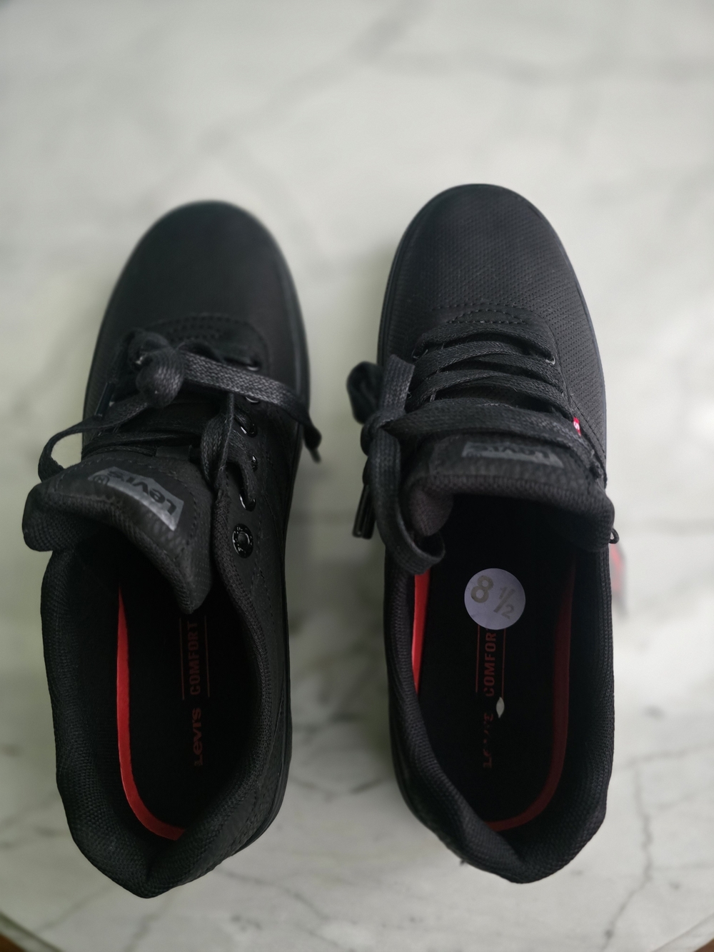 NWT Levi's Men's Black Comfort Low-Top Sneakers Size 8.5